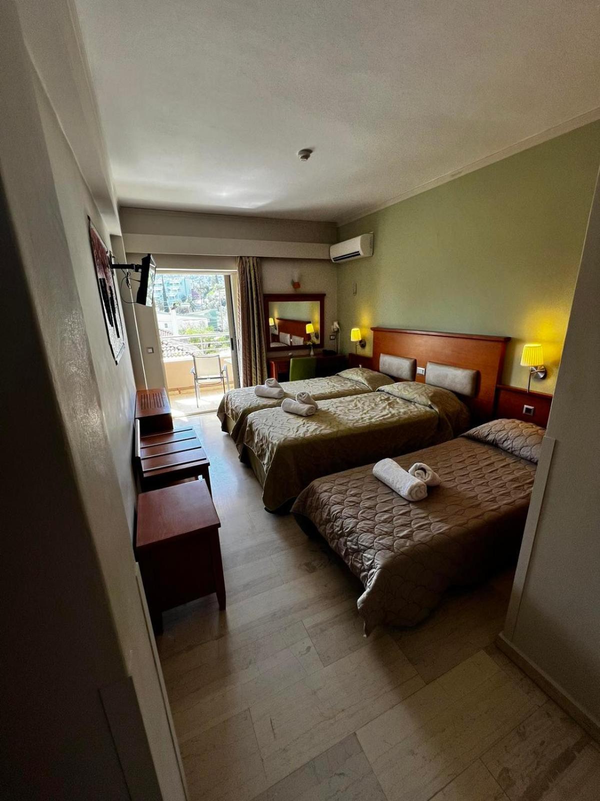 Paradise Lost Hotel-Apartments โตโล ภายนอก รูปภาพ
