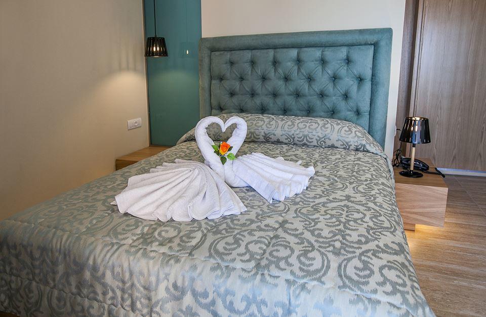 Paradise Lost Hotel-Apartments โตโล ภายนอก รูปภาพ