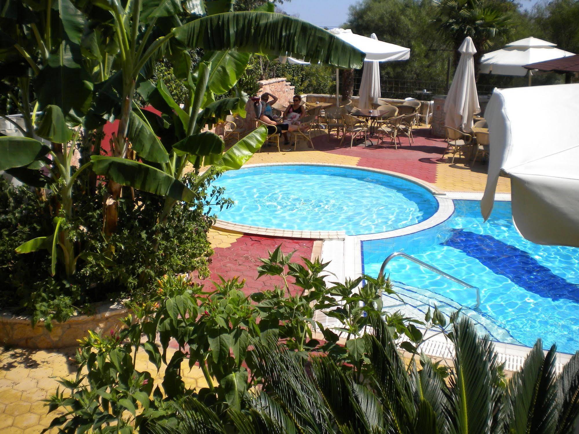 Paradise Lost Hotel-Apartments โตโล ภายนอก รูปภาพ